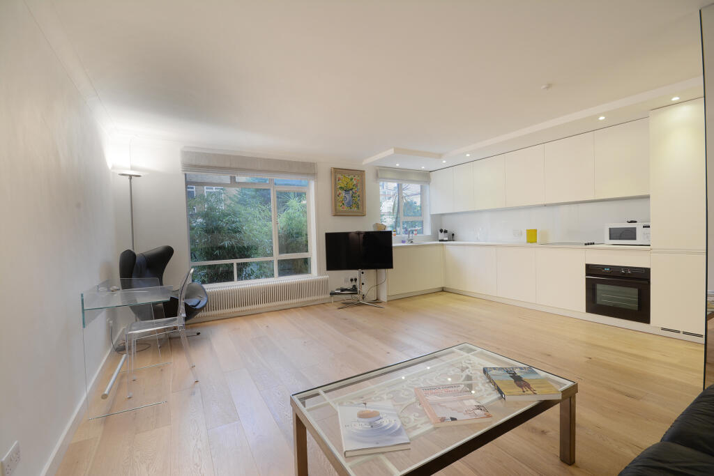 2 bed Flat for rent in London. From Jeremy James and Company