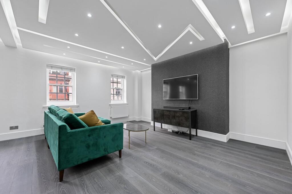 3 bed 1st Floor Flat for rent in Paddington. From Jeremy James and Company