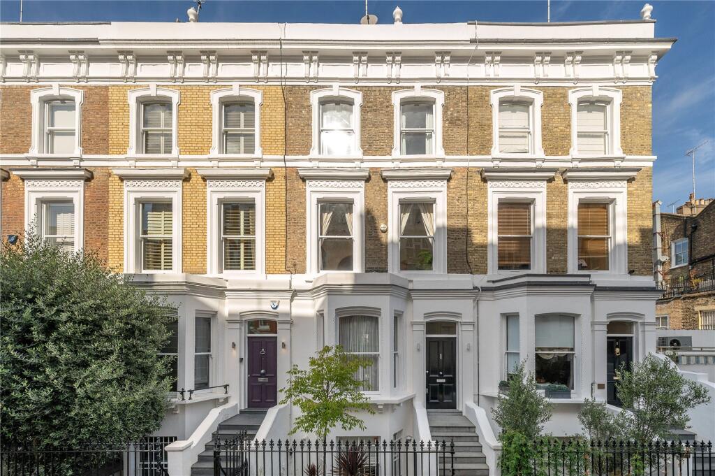 4 bed Mid Terraced House for rent in London. From John D Wood & Co - Earls Court 4 bed Mid Terraced House for rent in London. From John D Wood & Co - Earls Court