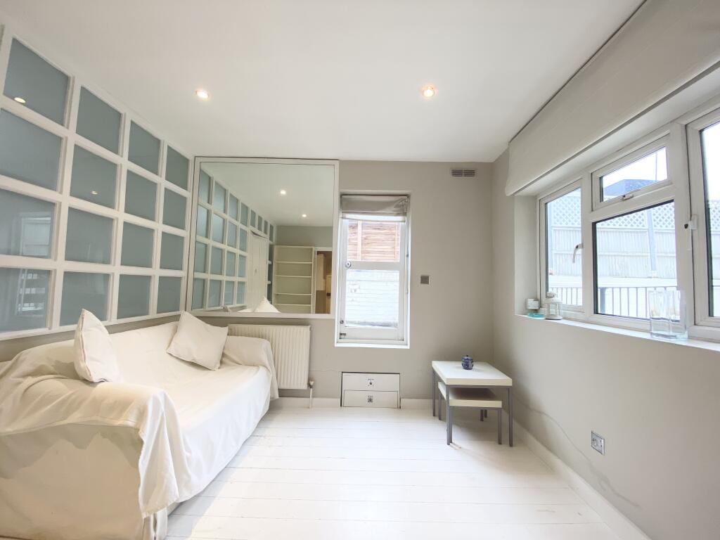 1 bed 1st Floor Flat for rent in London. From John D Wood & Co - Earls Court
