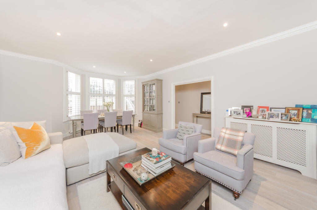 3 bed 1st Floor Flat for rent in Kensington. From John D Wood & Co - Earls Court
