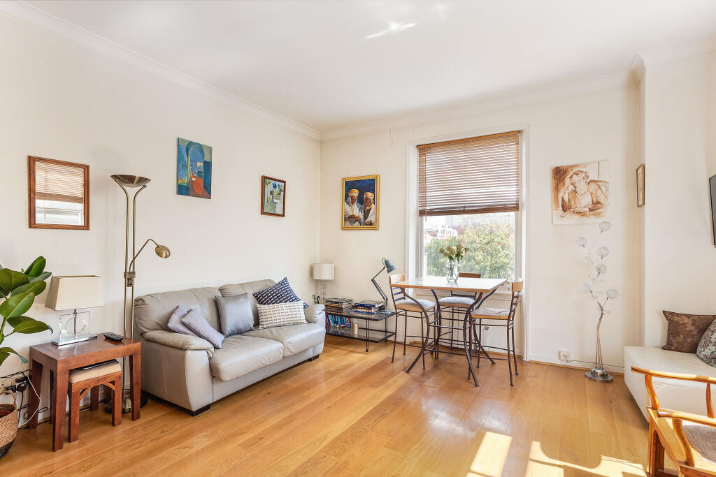 4 bed Studio for rent in Kensington. From John D Wood & Co - Earls Court