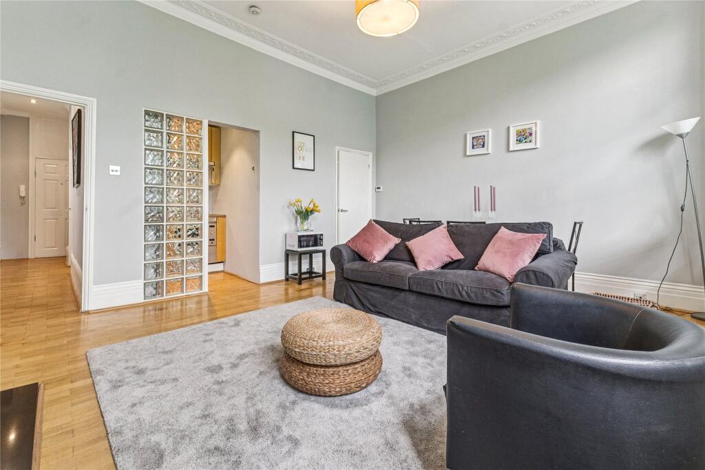 1 bed 1st Floor Flat for rent in London. From John D Wood & Co - Earls Court