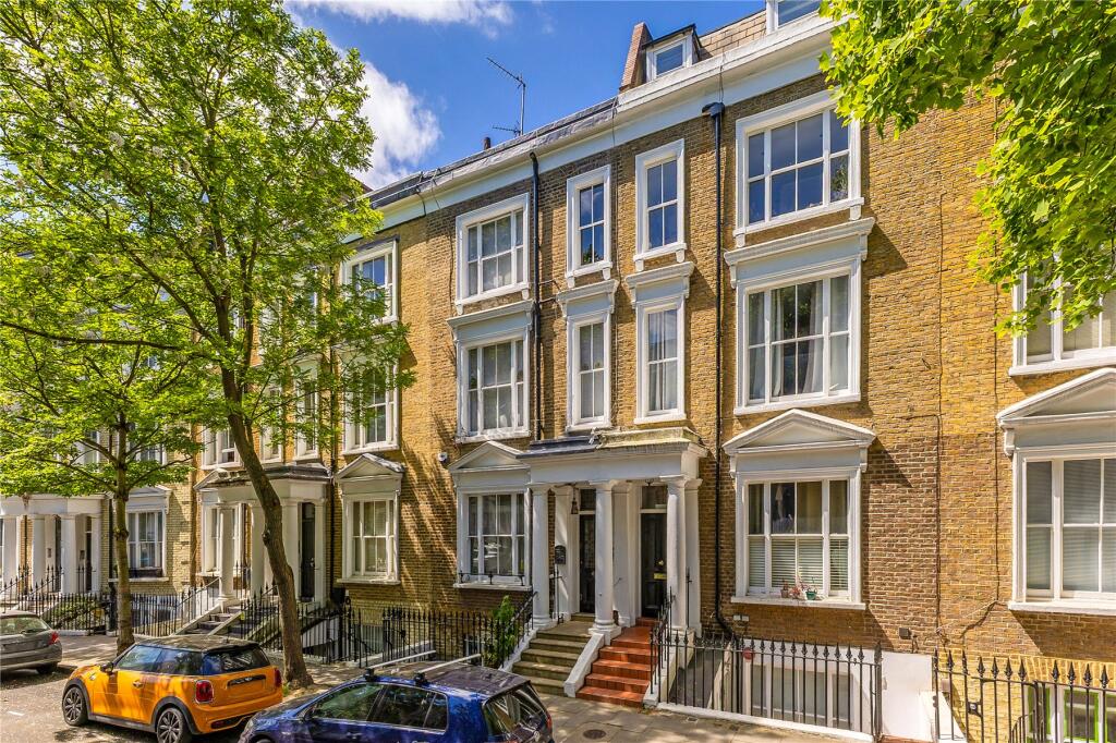 2 bed 1st Floor Flat for rent in Kensington. From John D Wood & Co - Earls Court