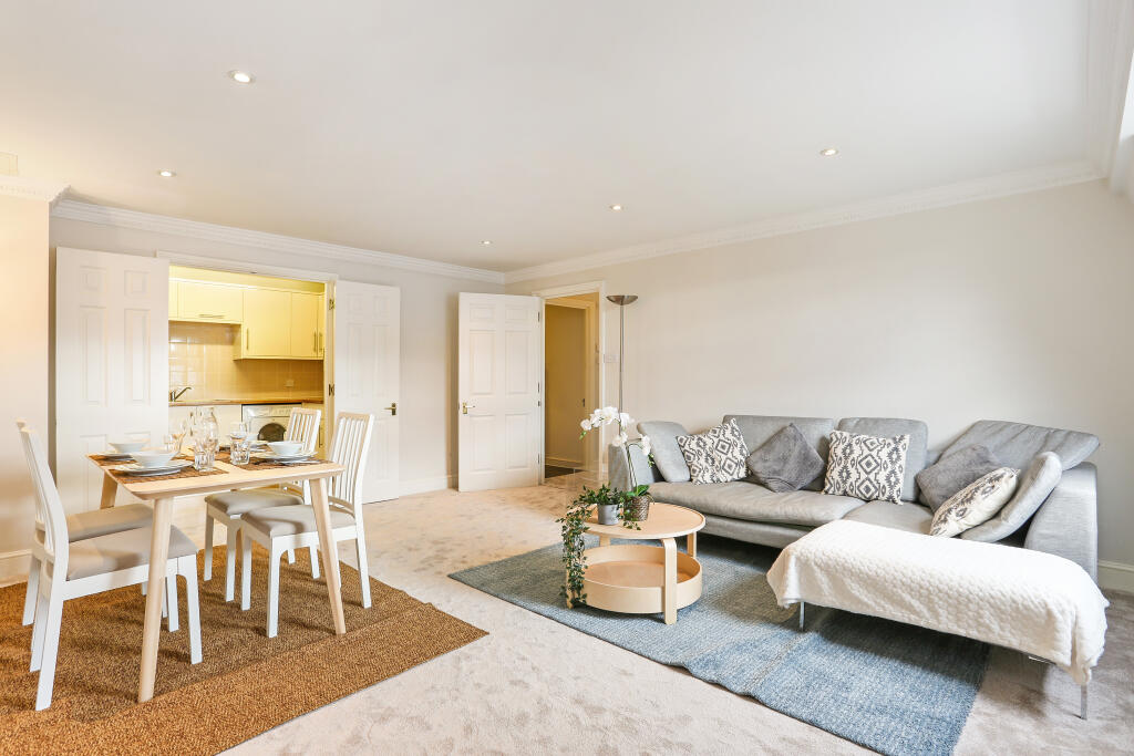 2 bed 1st Floor Flat for rent in London. From John D Wood & Co - Earls Court 2 bed 1st Floor Flat for rent in London. From John D Wood & Co - Earls Court