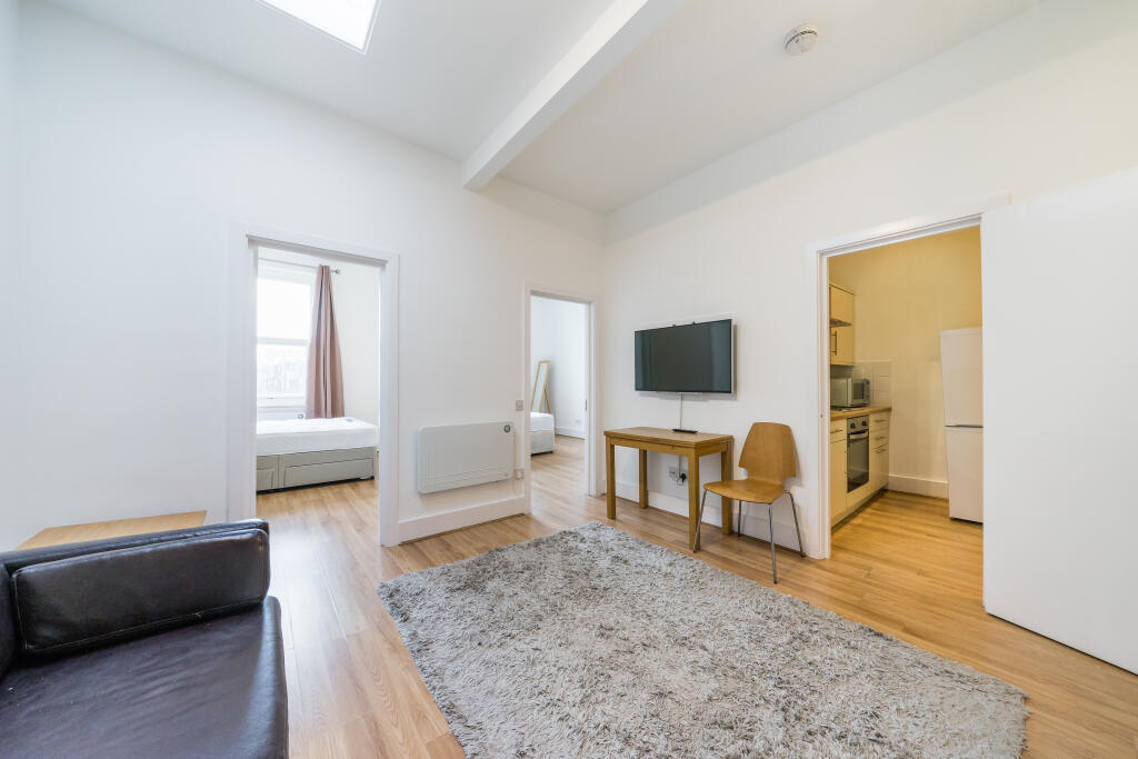 2 bed 1st Floor Flat for rent in Kensington. From John D Wood & Co - Earls Court