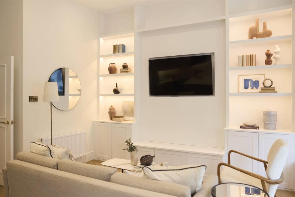 1 bed 1st Floor Flat for rent in Chelsea. From John D Wood & Co - Earls Court