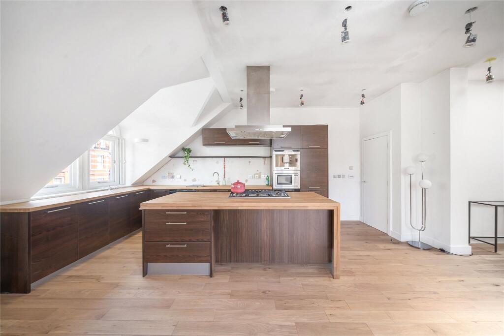 2 bed 1st Floor Flat for rent in London. From John D Wood & Co - Earls Court