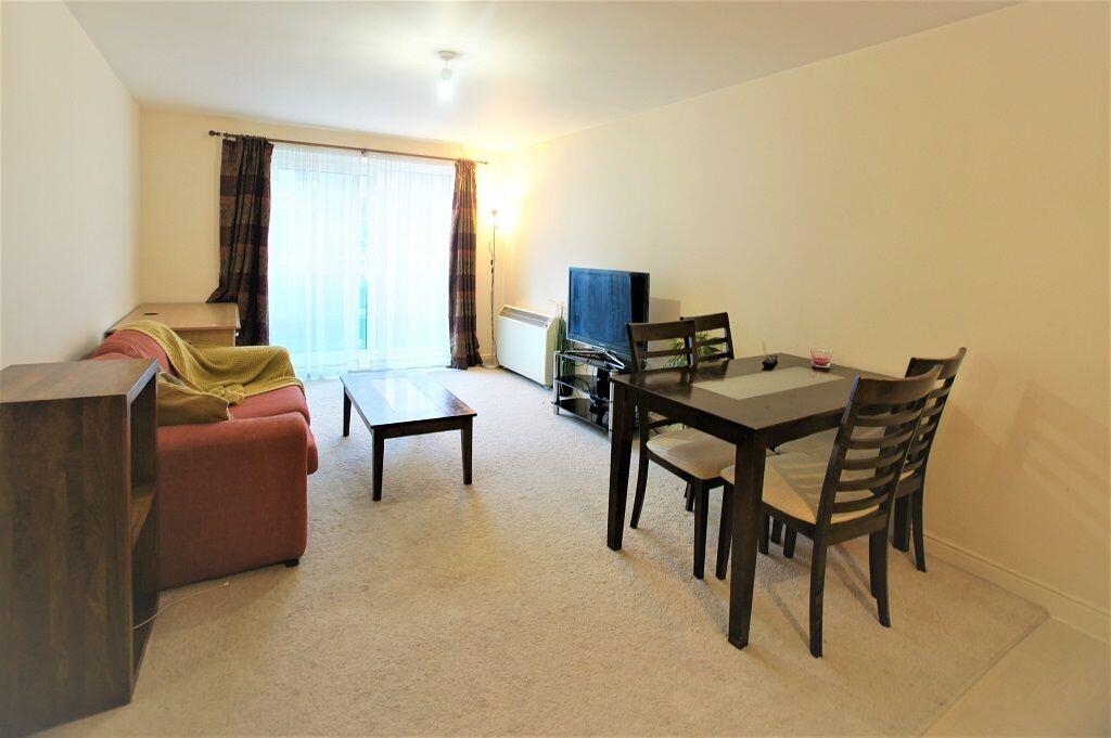 2 bed 1st Floor Flat for rent in Epsom. From John Dean - London