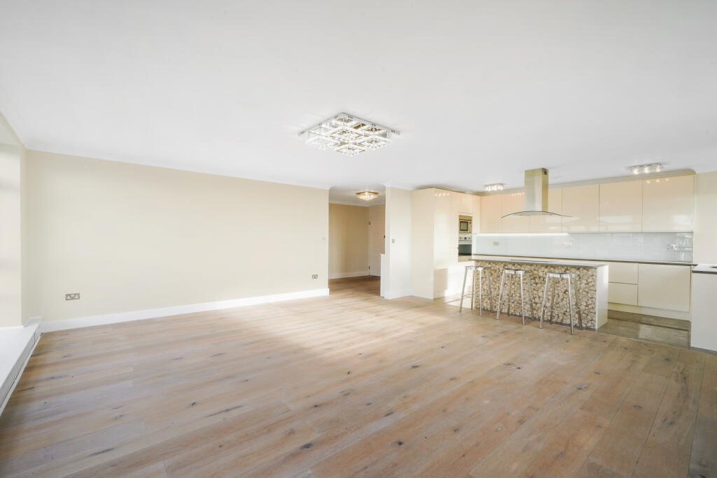 3 bed Apartment for rent in London. From Jonathan Arron Residential
