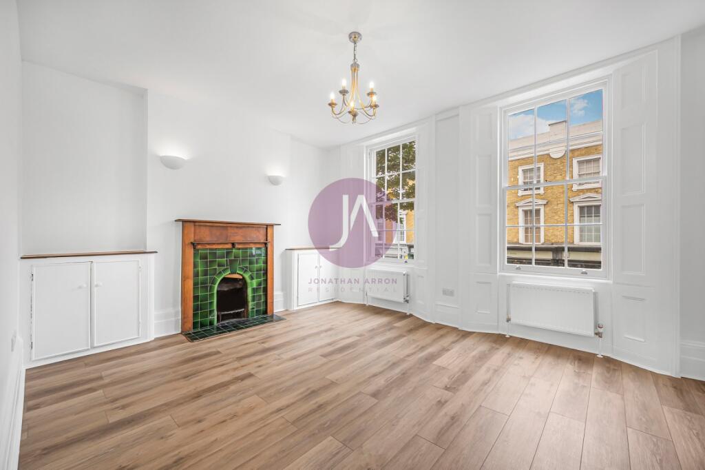 2 bed Duplex for rent in Islington. From Jonathan Arron Residential