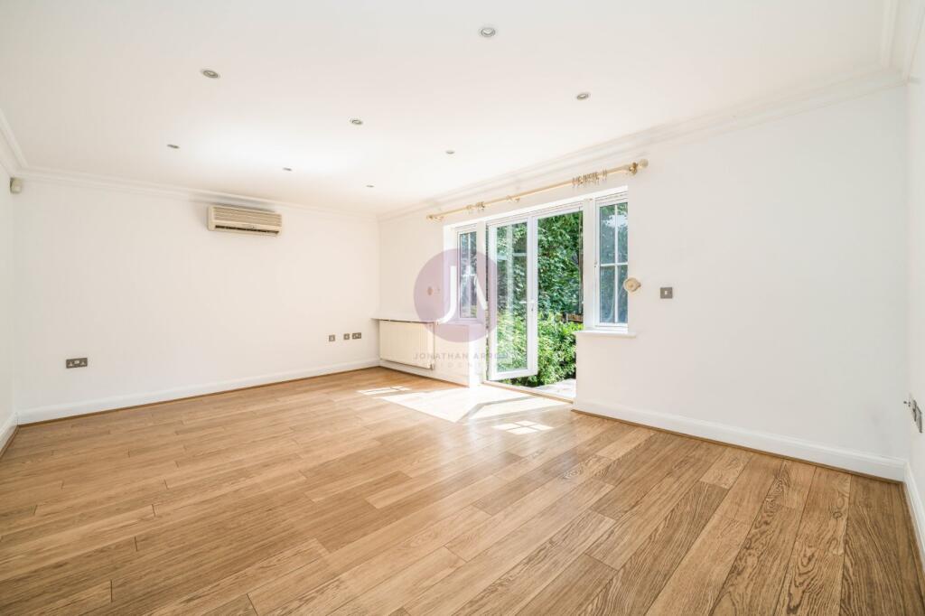 3 bed Apartment for rent in London. From Jonathan Arron Residential
