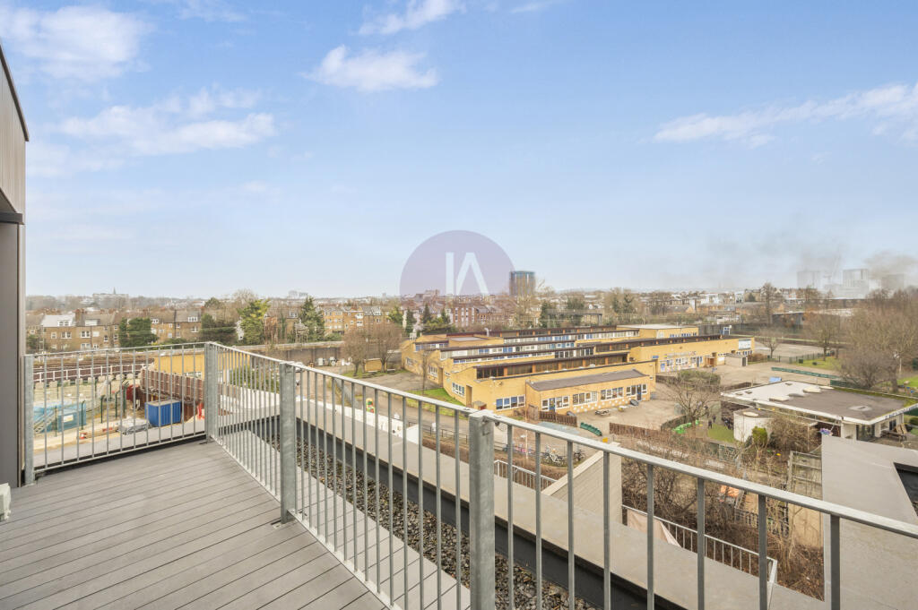 1 bed Penthouse for rent in London. From Jonathan Arron Residential