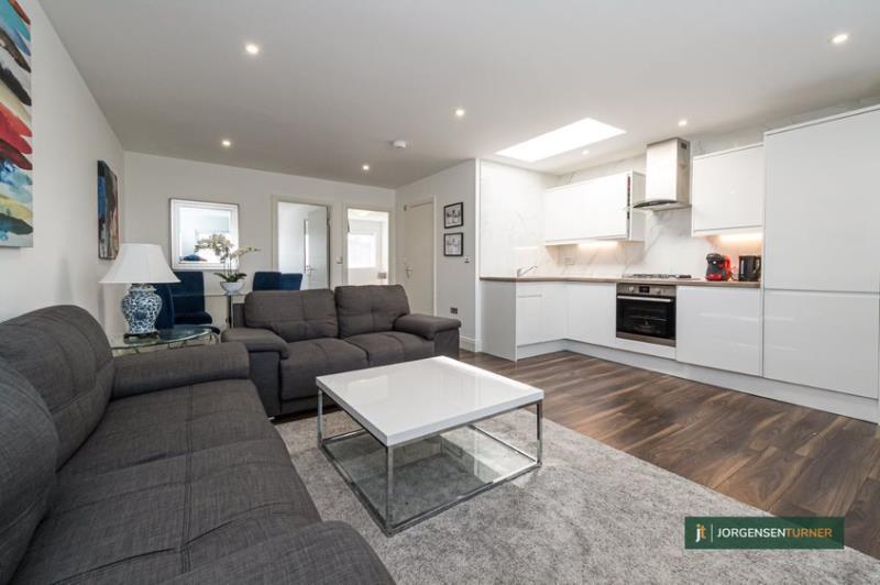 2 bed 1st Floor Flat for rent in Hampstead. From Jorgensen Turner