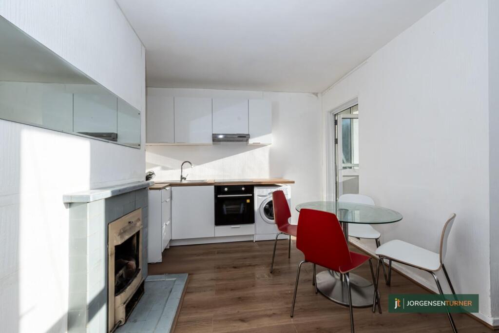 4 bed 1st Floor Flat for rent in Hampstead. From Jorgensen Turner
