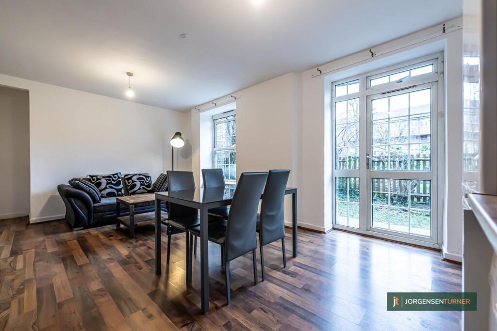 5 bed 1st Floor Flat for rent in Bethnal Green. From Jorgensen Turner