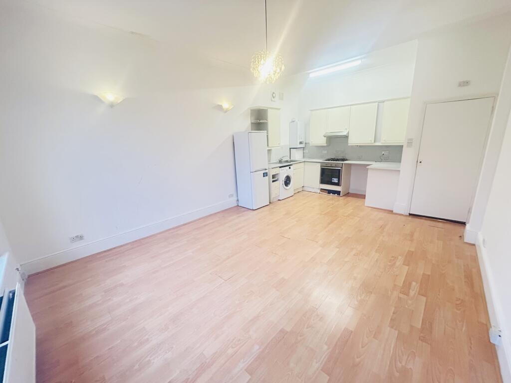 1 bed 1st Floor Flat for rent in Penge. From Jukes & Co Estate Agents - South Norwood 1 bed 1st Floor Flat for rent in Penge. From Jukes & Co Estate Agents - South Norwood