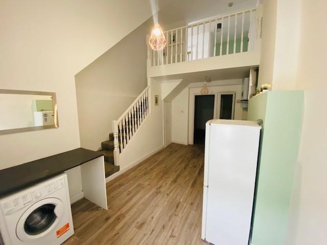 1 bed 1st Floor Flat for rent in Penge. From Jukes & Co Estate Agents - South Norwood