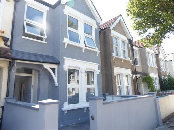 2 bed 1st Floor Flat for rent in Penge. From Jukes & Co Estate Agents - South Norwood