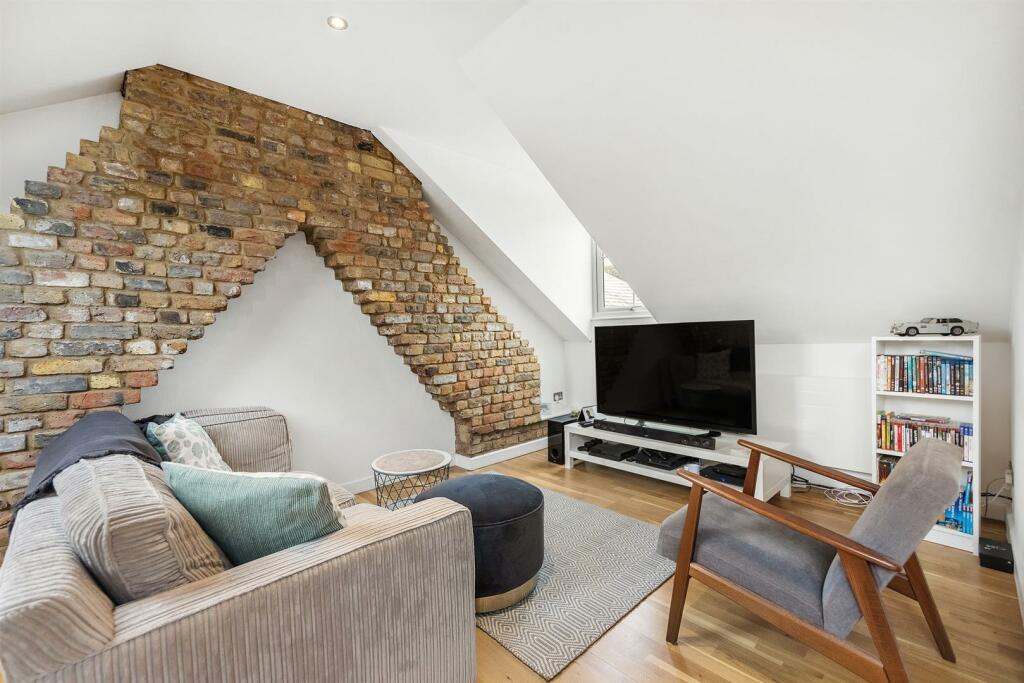 1 bed Flat for rent in Streatham. From Keating Estates Ltd