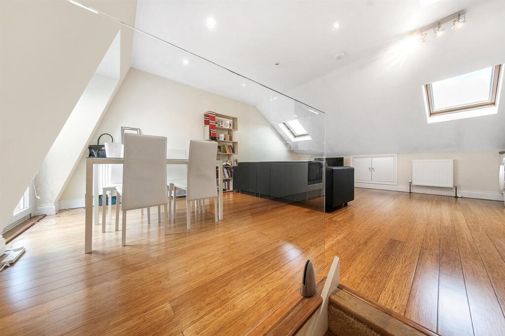 1 bed 1st Floor Flat for rent in Clapham. From Keating Estates - Clapham