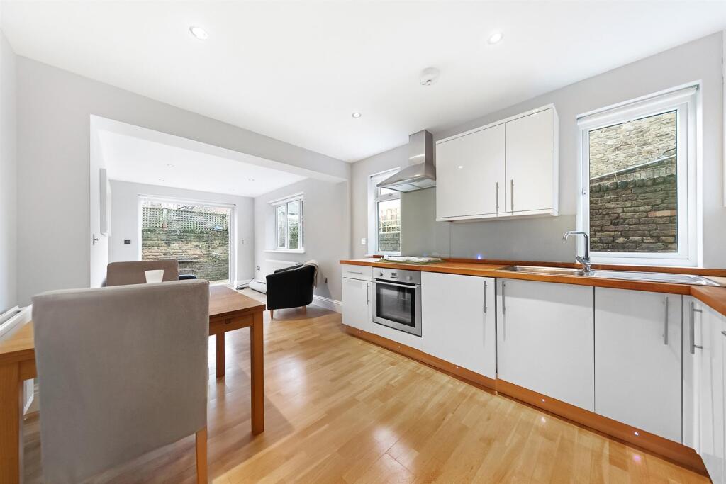 2 bed 1st Floor Flat for rent in Clapham. From Keating Estates - Clapham 2 bed 1st Floor Flat for rent in Clapham. From Keating Estates - Clapham