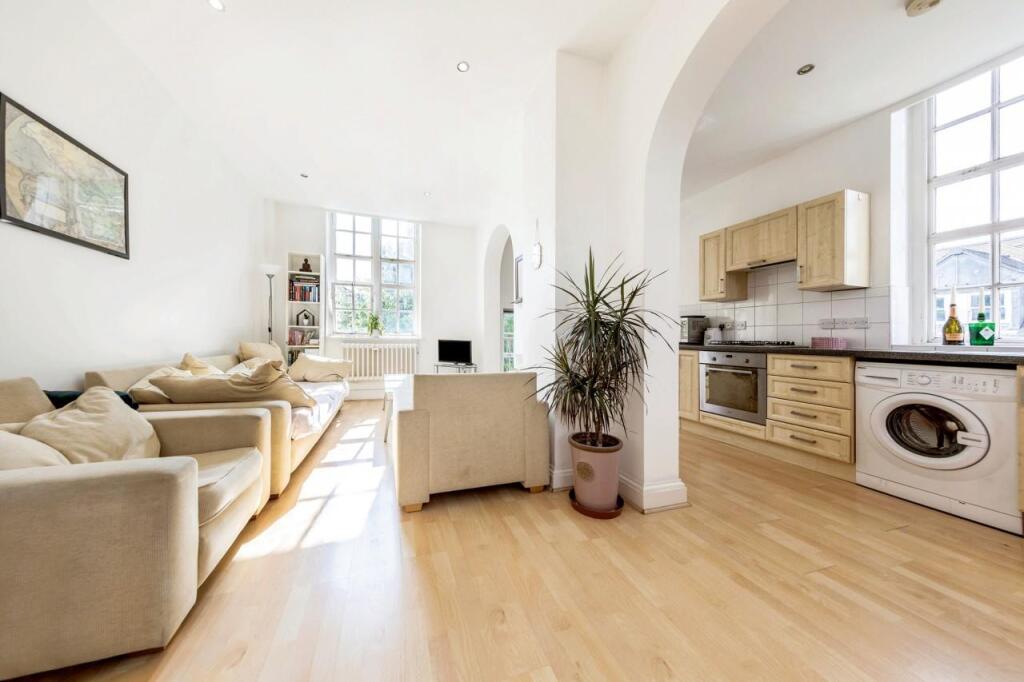 2 bed 1st Floor Flat for rent in Clapham. From Keating Estates - Clapham