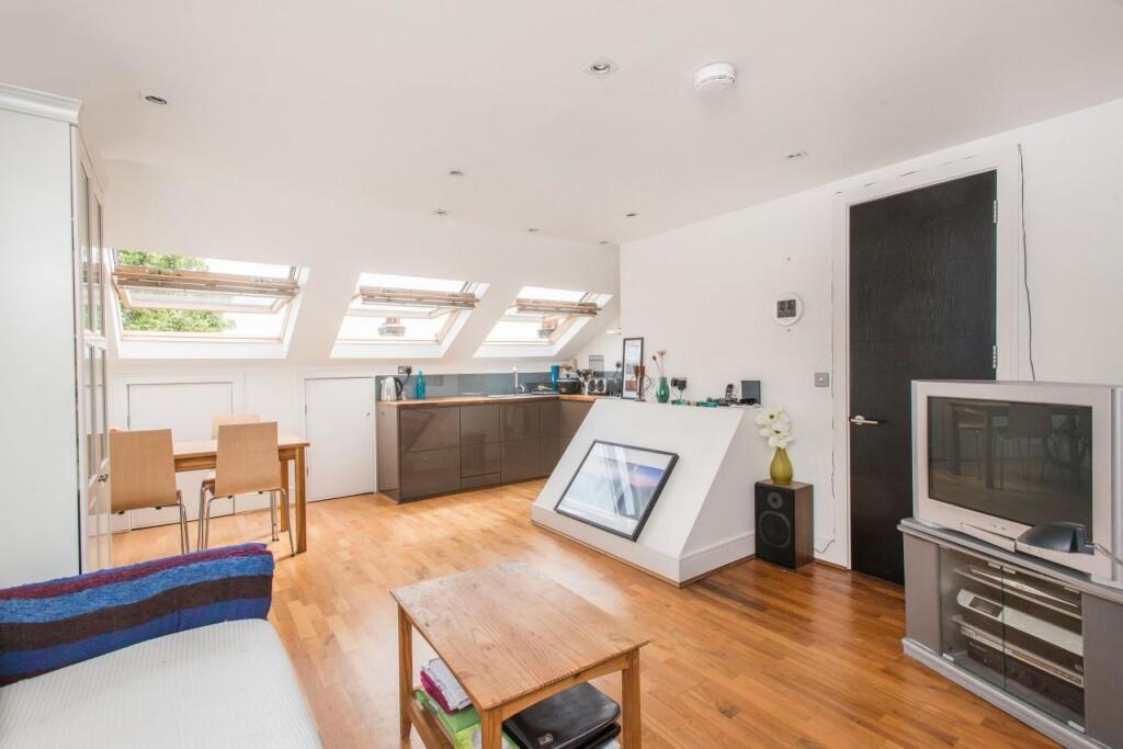 1 bed 1st Floor Flat for rent in Clapham. From Keating Estates - Clapham
