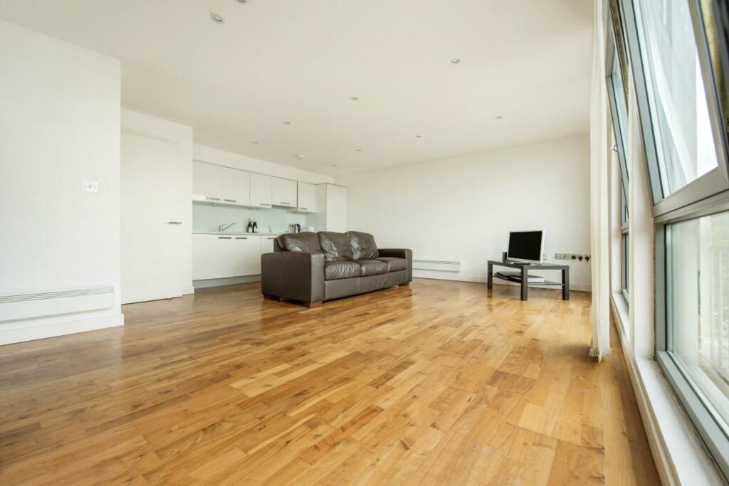 1 bed Flat for rent in Clapham. From Keating Estates Ltd