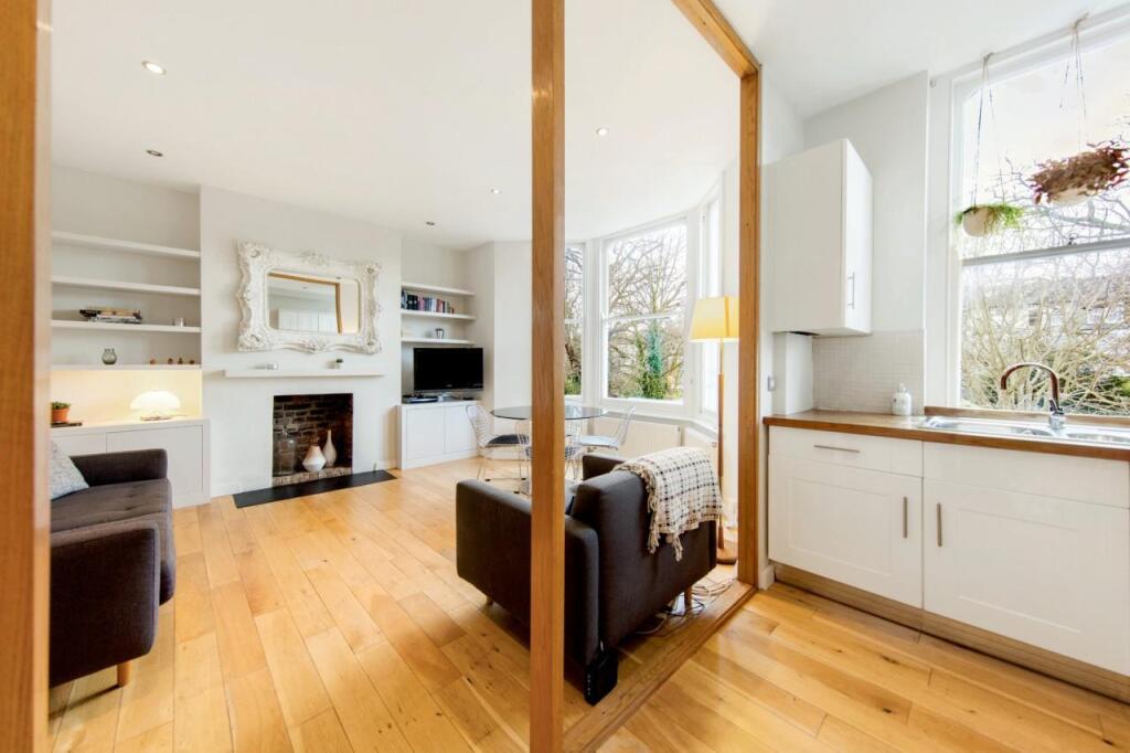 2 bed 1st Floor Flat for rent in Clapham. From Keating Estates - Brixton 2 bed 1st Floor Flat for rent in Clapham. From Keating Estates - Brixton