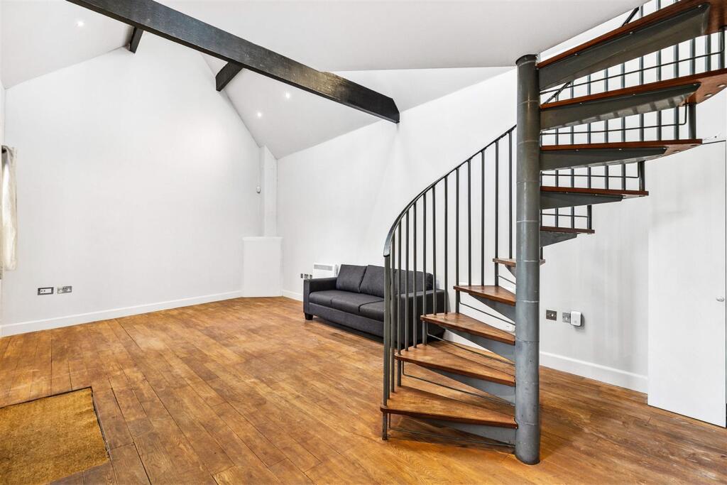 2 bed Cottage for rent in Camberwell. From Keating Estates - Brixton 2 bed Cottage for rent in Camberwell. From Keating Estates - Brixton