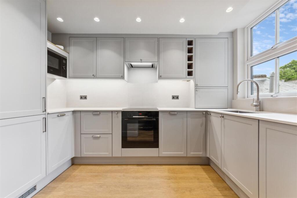 2 bed 1st Floor Flat for rent in Clapham. From Keating Estates - Brixton