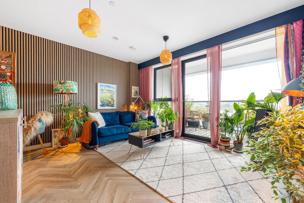 1 bed 1st Floor Flat for rent in London. From Keating Estates - Herne Hill