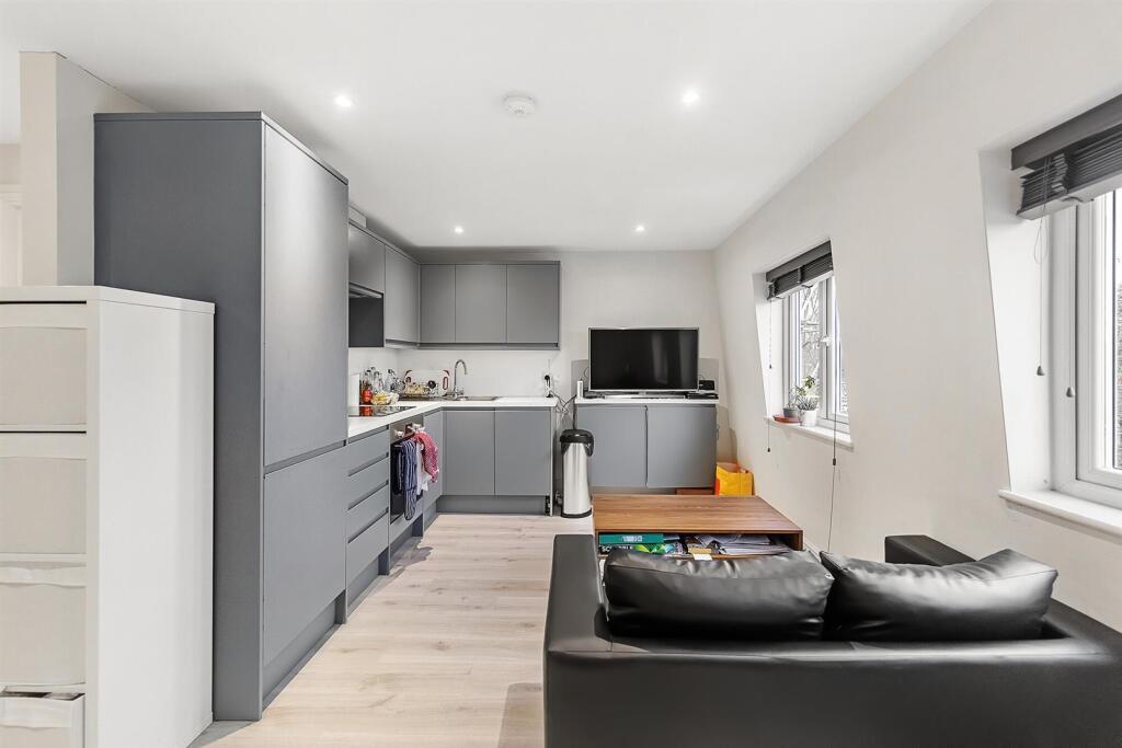 1 bed 1st Floor Flat for rent in London. From Keating Estates - Herne Hill 1 bed 1st Floor Flat for rent in London. From Keating Estates - Herne Hill