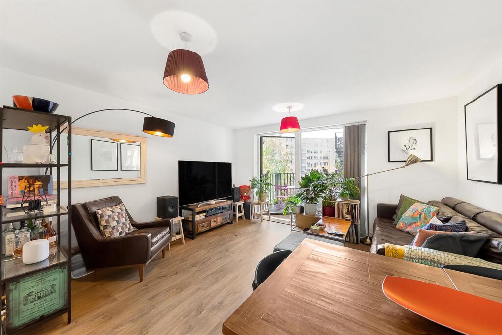 2 bed 1st Floor Flat for rent in Clapham. From Keating Estates - Herne Hill 2 bed 1st Floor Flat for rent in Clapham. From Keating Estates - Herne Hill