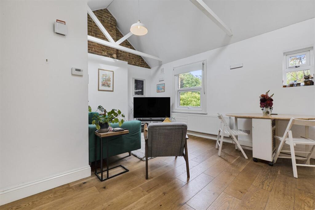 2 bed 1st Floor Flat for rent in London. From Keating Estates - Herne Hill 2 bed 1st Floor Flat for rent in London. From Keating Estates - Herne Hill