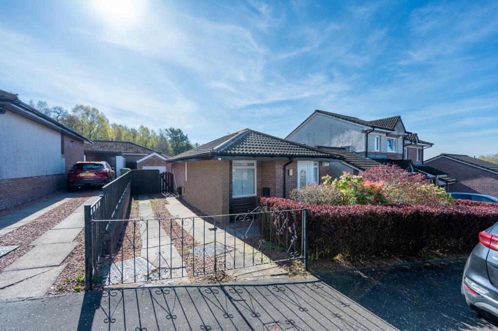 2 bed Detached bungalow for rent in Bonhill. From Clyde Property - Helenburgh - Lettings