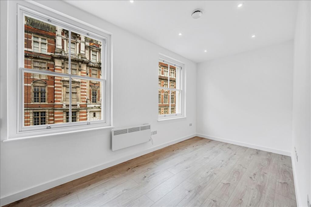 1 bed 1st Floor Flat for rent in London. From Kerr and Co - Shepherds Bush & Hammersmith