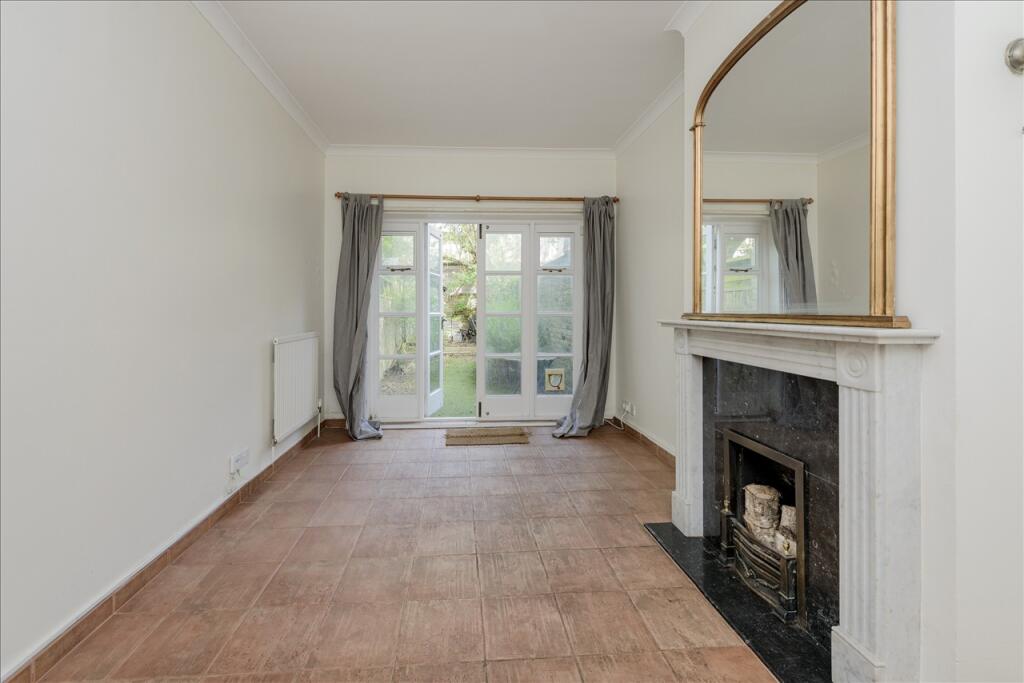 3 bed Mid Terraced House for rent in Hammersmith. From Kerr and Co - Shepherds Bush & Hammersmith