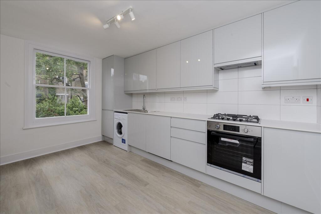 2 bed Annexe for rent in London. From Kerr and Co - Shepherds Bush & Hammersmith 2 bed Annexe for rent in London. From Kerr and Co - Shepherds Bush & Hammersmith