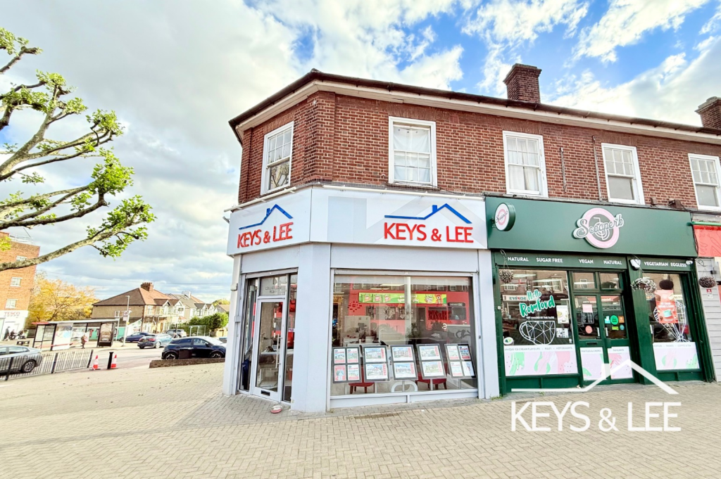 3 bed 1st Floor Flat for rent in Romford. From Keys & Lee - Romford