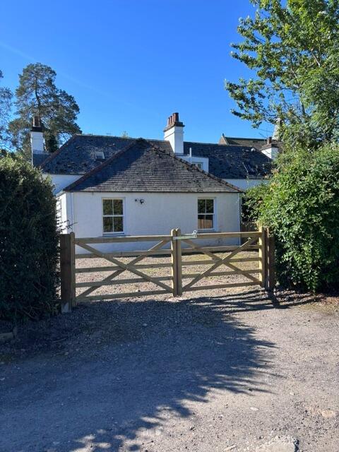 4 bed 1st Floor Flat for rent in Caputh. From Clyde Property - Perth - Lettings 4 bed 1st Floor Flat for rent in Caputh. From Clyde Property - Perth - Lettings