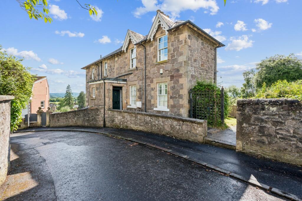 2 bed 1st Floor Flat for rent in Bridge of Allan. From Clyde Property - Stirling - Lettings 2 bed 1st Floor Flat for rent in Bridge of Allan. From Clyde Property - Stirling - Lettings