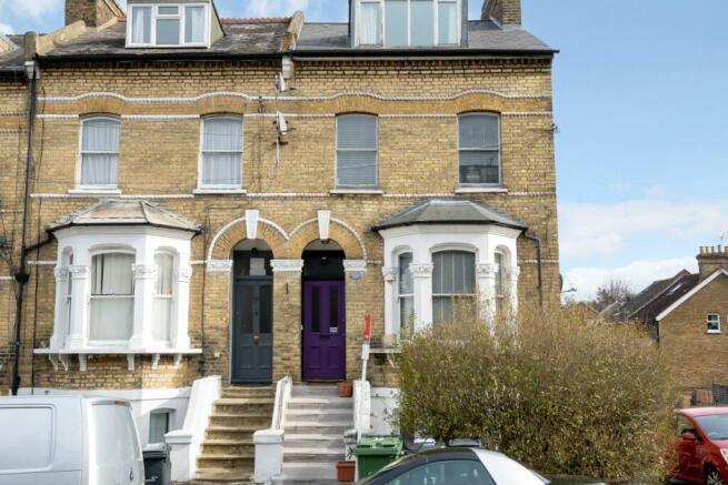 2 bed 1st Floor Flat for rent in Penge. From Kings Group - Bethnal Green