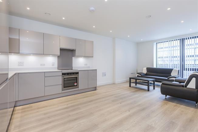 2 bed 1st Floor Flat for rent in London. From Kings Group - Bethnal Green