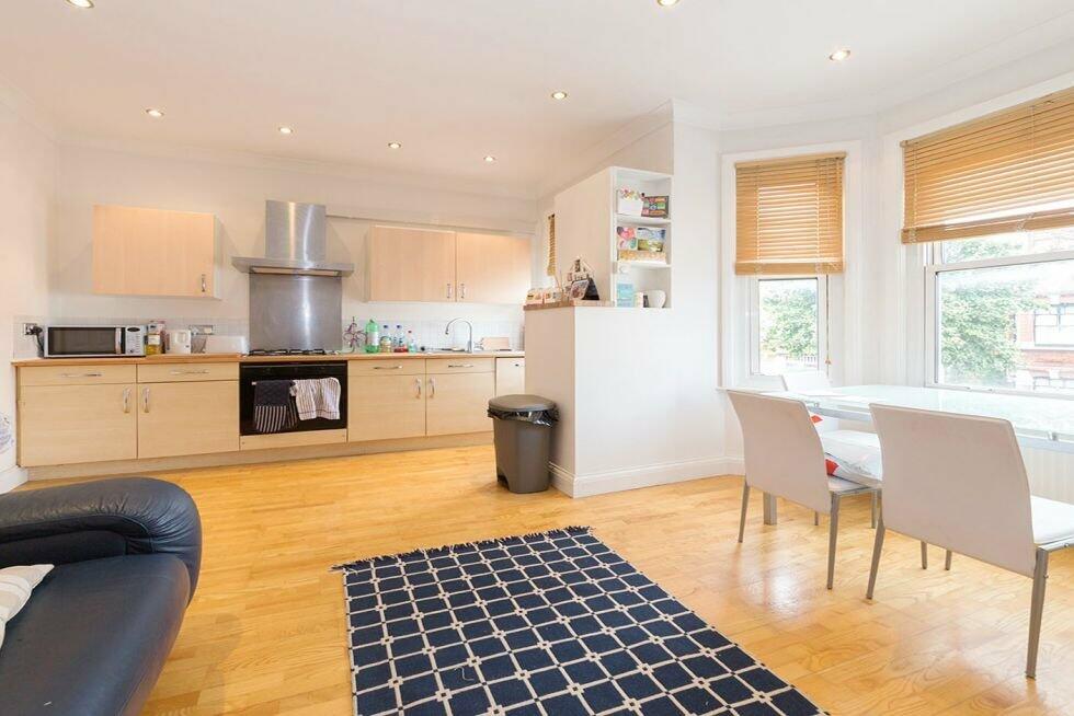 3 bed Flat for rent in Hampstead. From Black katz - West Hampstead