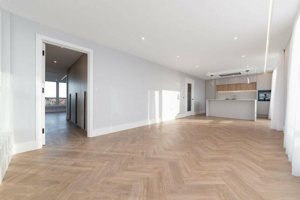 2 bed Penthouse for rent in Kenton. From Black katz - West Hampstead