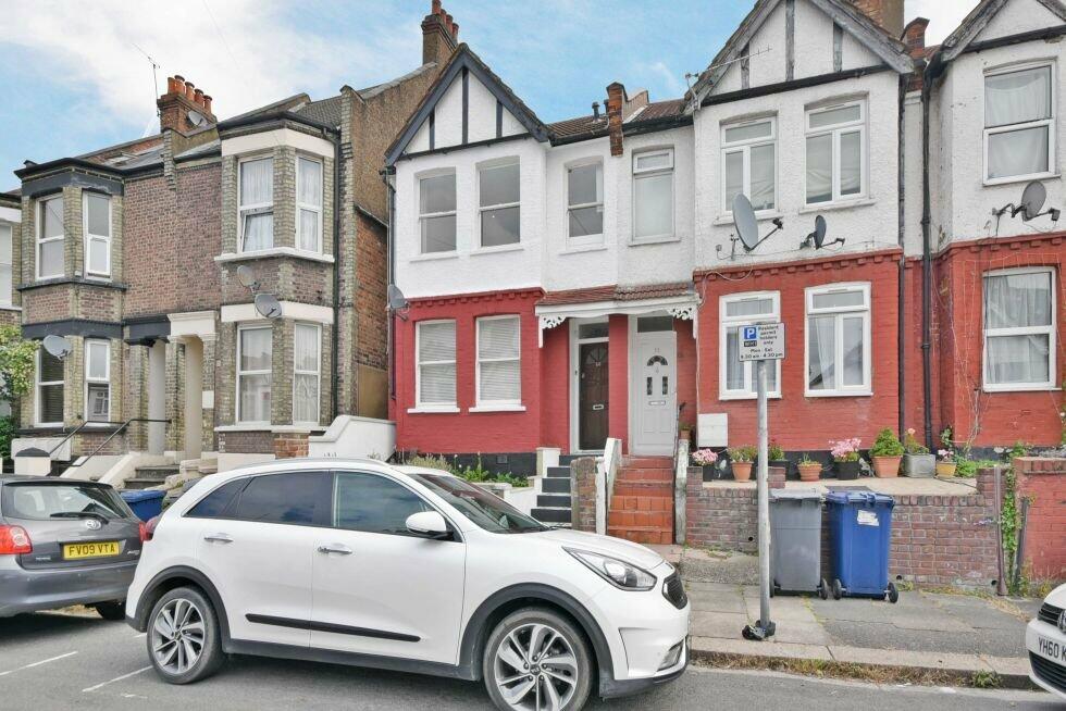2 bed Flat for rent in Hendon. From Black katz - West Hampstead