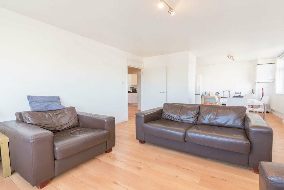 3 bed Flat for rent in Pinner. From Black katz - West Hampstead