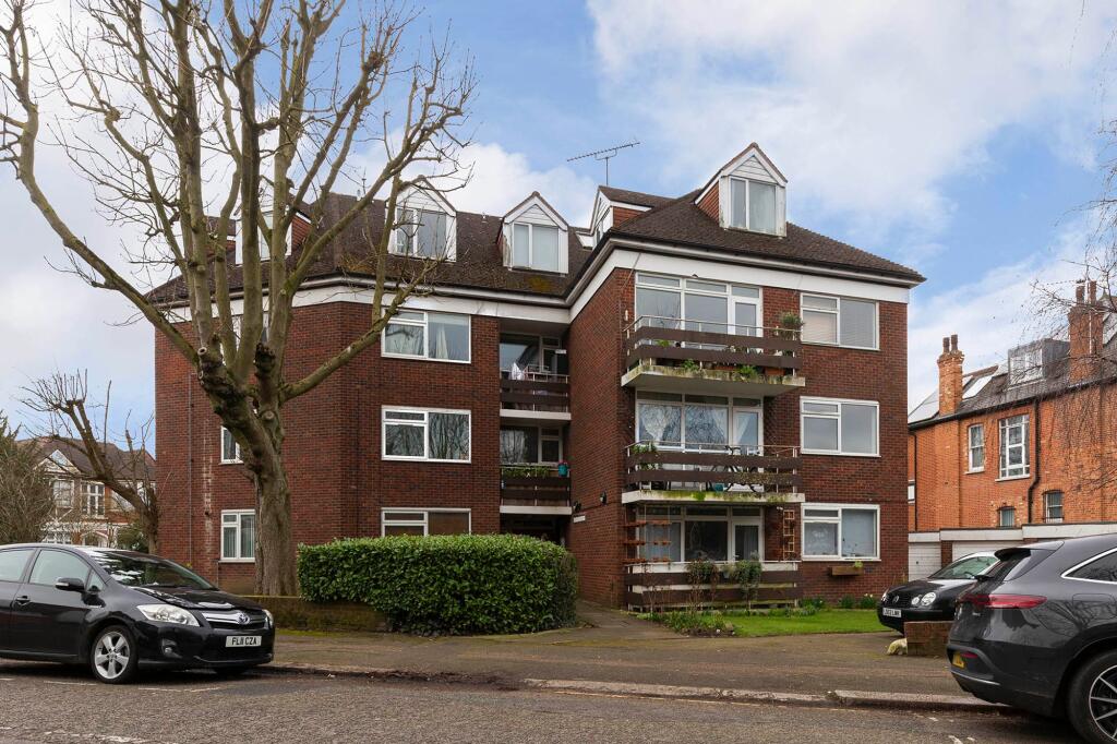2 bed 1st Floor Flat for rent in Willesden. From Black katz - West Hampstead